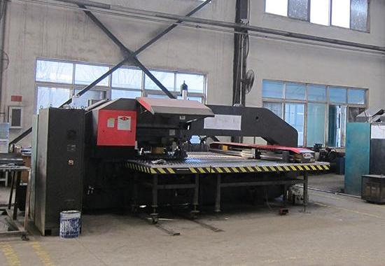 數(shù)控轉塔沖床 (2).jpg